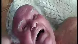 ක්ලාන්ත කුකුළා බී බී බී