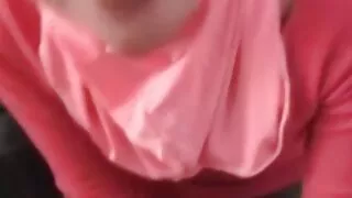 හුරුබුහුටි මෙහෙකාරිය මගුල් මැදිරියක