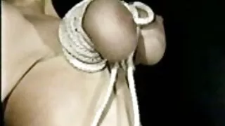 ලස්සන සහෝදරියන් සමග ඉතා පැහැපත් ගුද